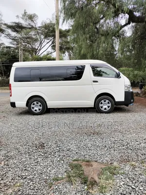 Toyota HiAce 2019 White