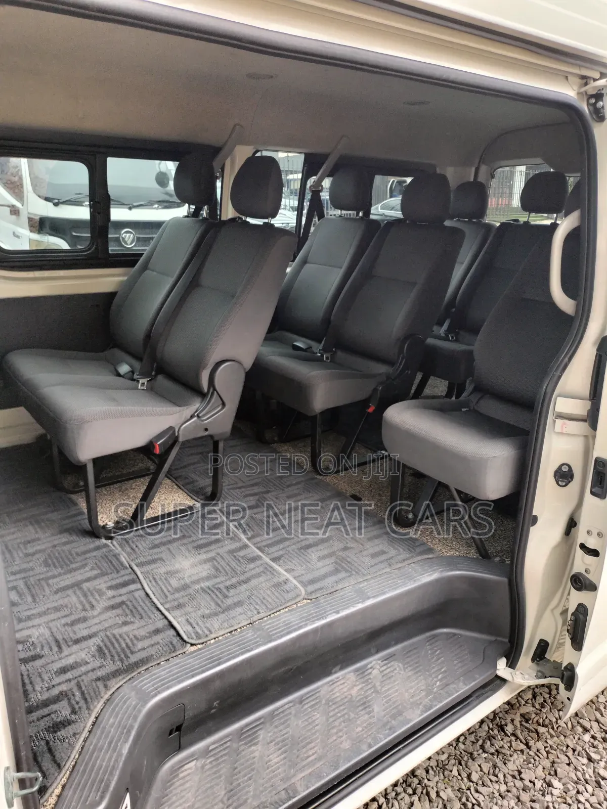 Toyota HiAce 2019 White