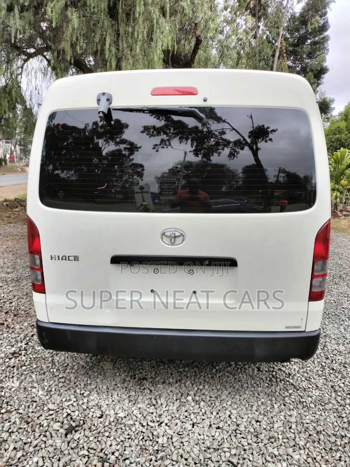 Toyota HiAce 2019 White
