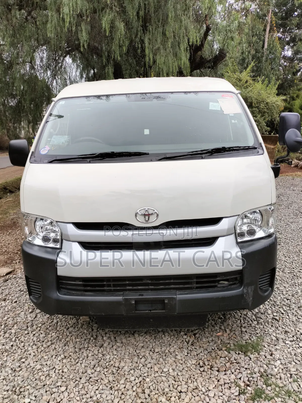 Toyota HiAce 2019 White