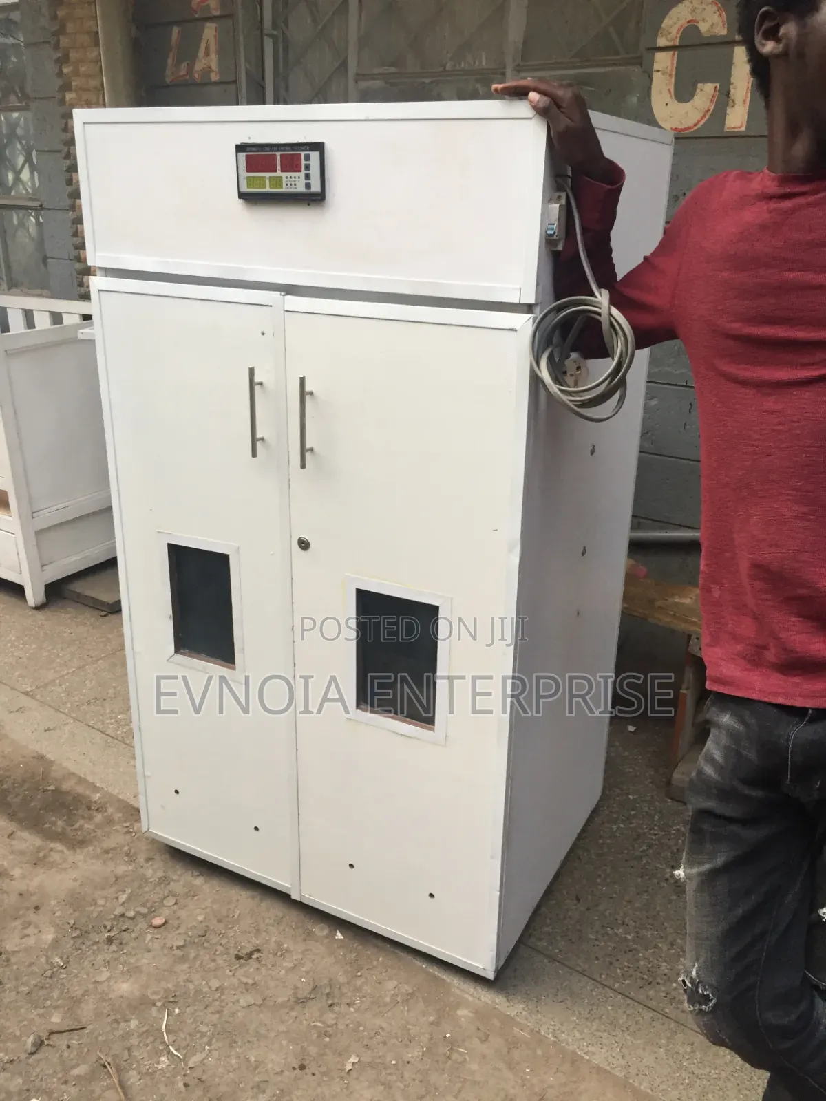 1056 Chicken Egg Incubators