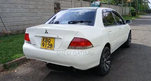 Mitsubishi Lancer 2004 White
