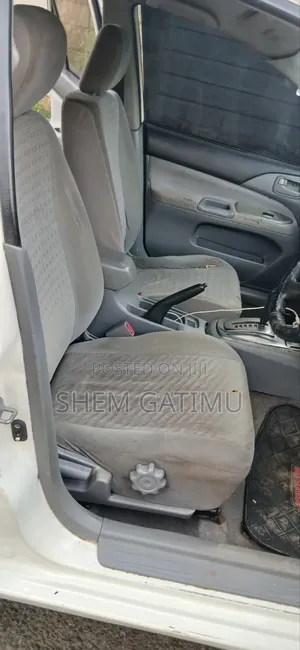 Mitsubishi Lancer 2004 White