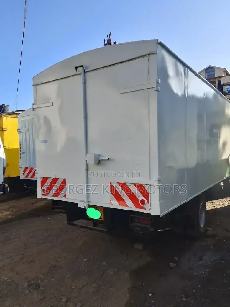 Isuzu NQR Truck