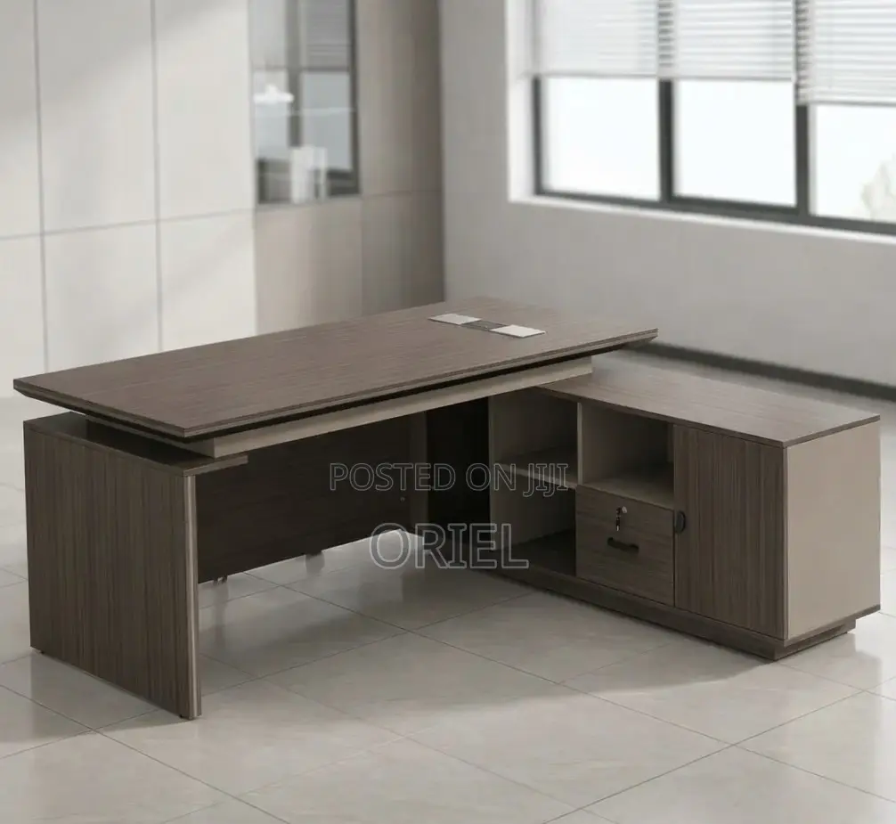 1.8M Executive Office Desk : Managers Office Table