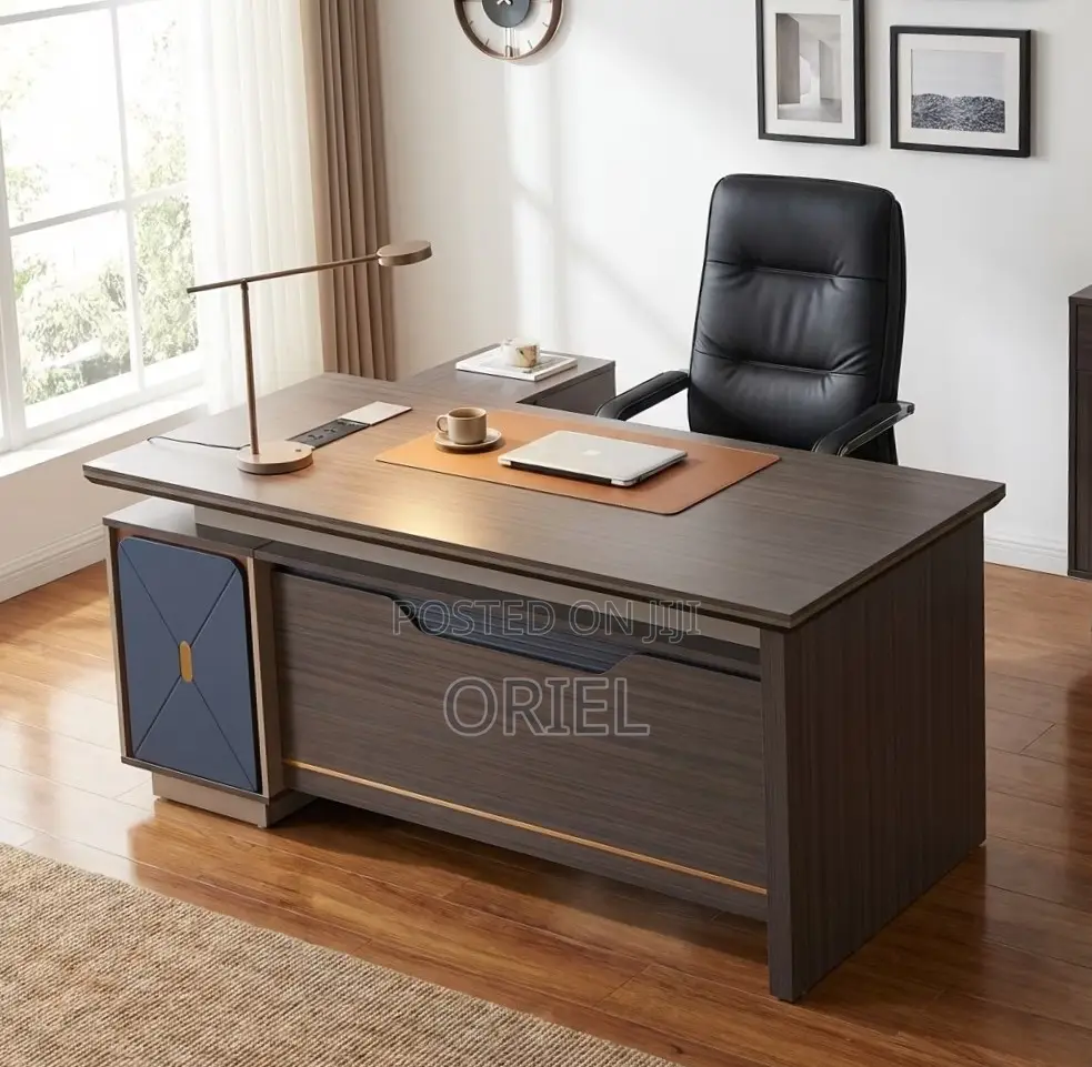 1.8M Executive Office Desk : Managers Office Table
