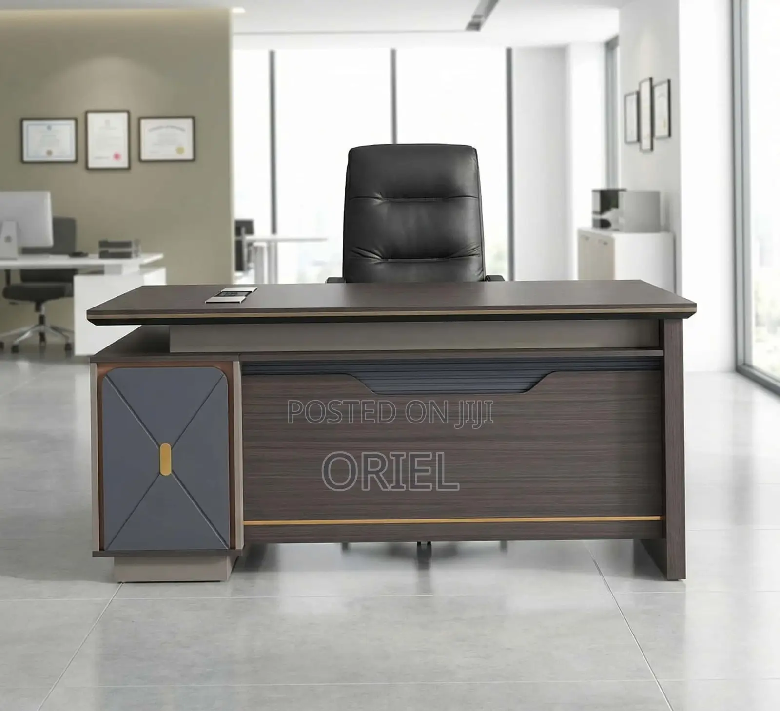 1.8M Executive Office Desk : Managers Office Table