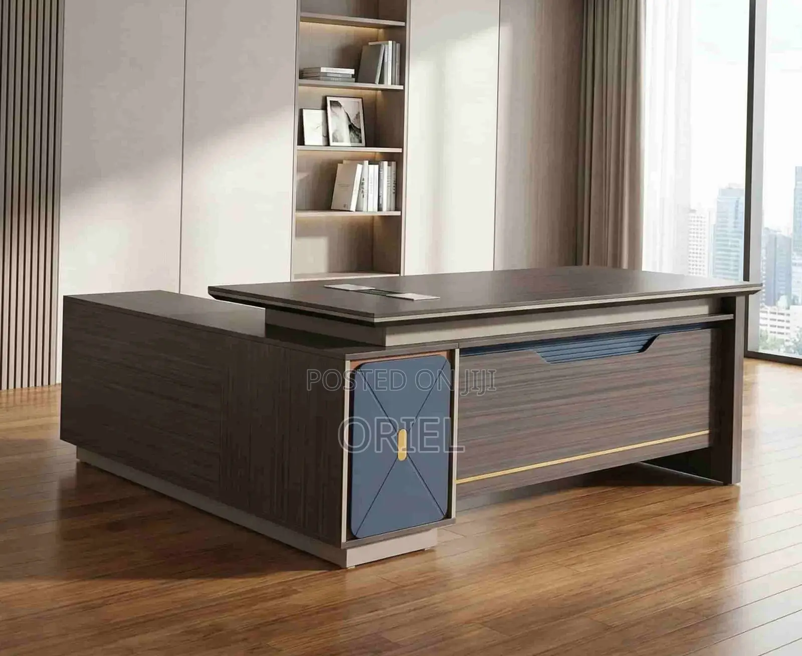 1.8M Executive Office Desk : Managers Office Table