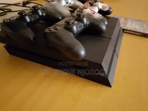 Play Station 4