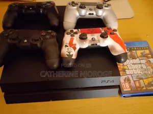 Play Station 4