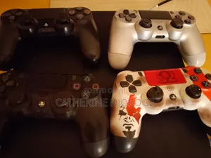 Play Station 4