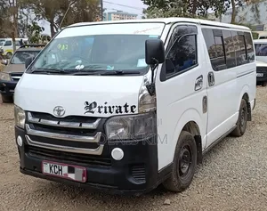 Toyota HiAce 2011 White