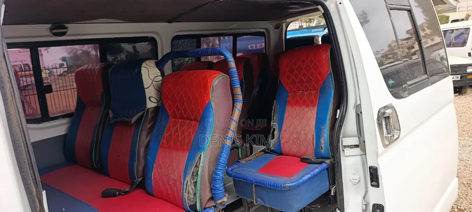 Toyota HiAce 2011 White