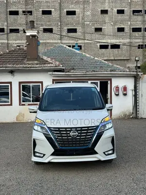 Nissan Serena 2019 White