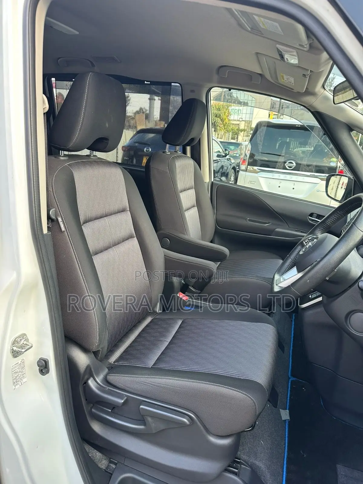 Nissan Serena 2019 White