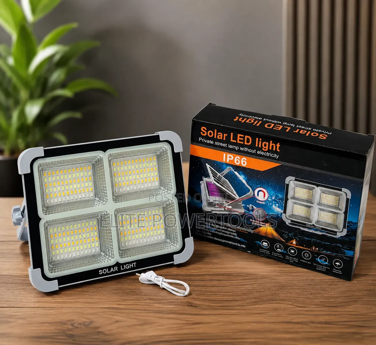 *100W Solar Emergency Rechargeable Light With Replaceable Batteries