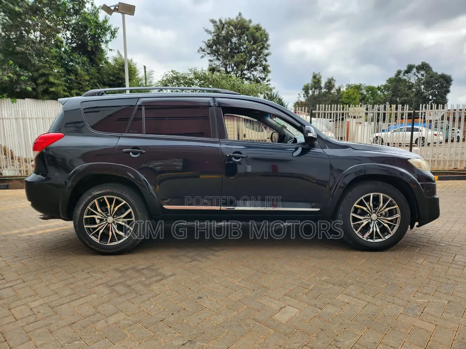 Toyota Vanguard 2013 Black