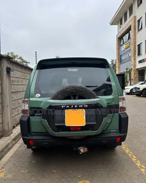 Mitsubishi Pajero 2020 Green