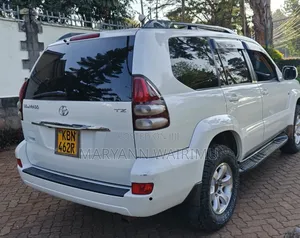 Toyota Land Cruiser Prado 2005 White