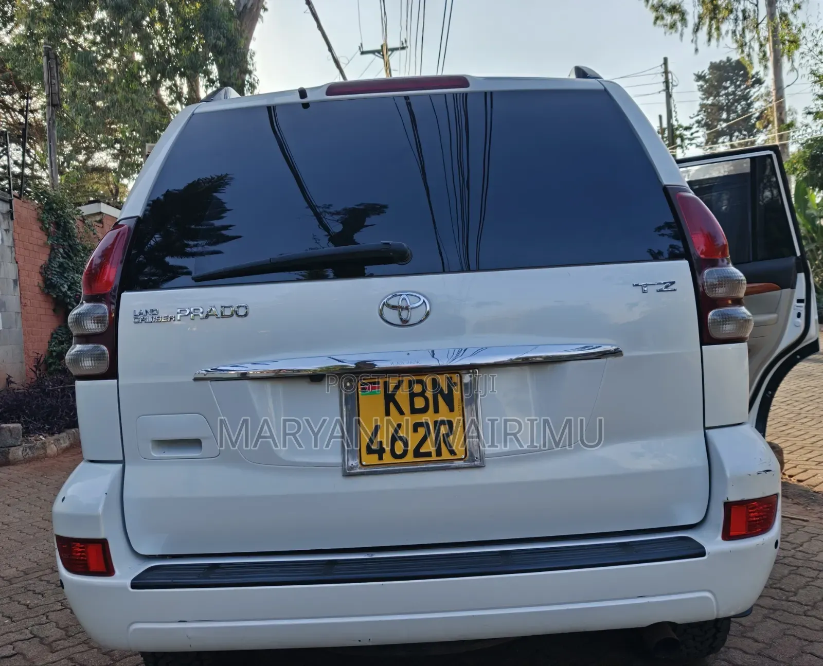 Toyota Land Cruiser Prado 2005 White