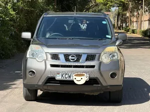 Nissan X-Trail 2012 Gray