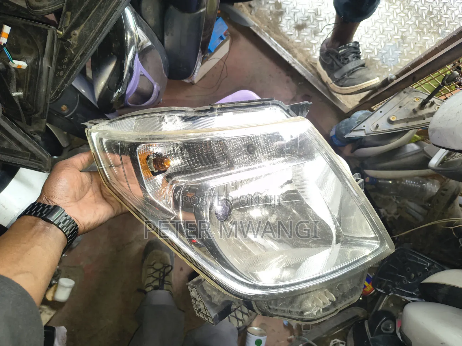 Suzuki Wagon R Headlight
