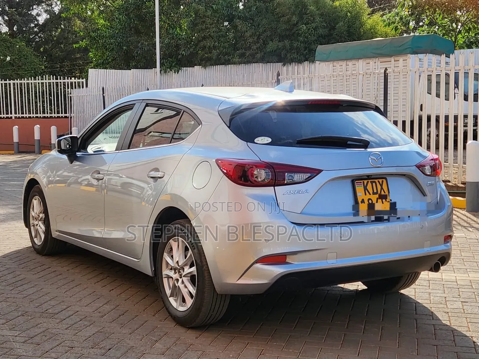Mazda Axela 2018 Silver
