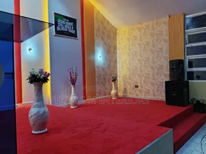Executive/Presidential Red 12mm Wall to Wall Carpet