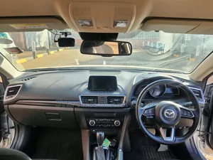 Mazda Axela 2018 Silver