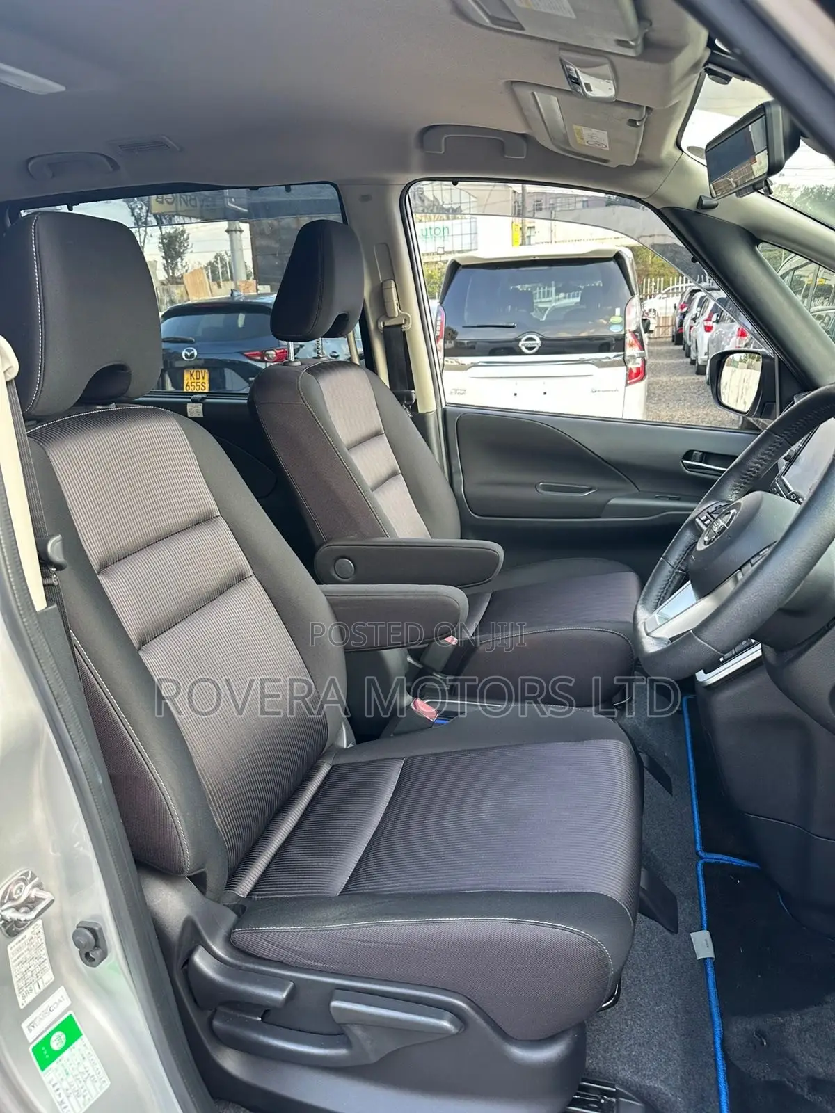 Nissan Serena 2019 Silver