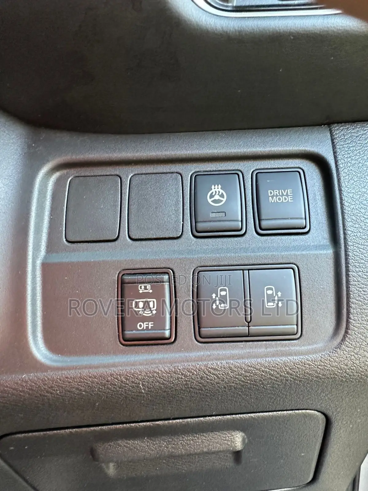 Nissan Serena 2019 Silver