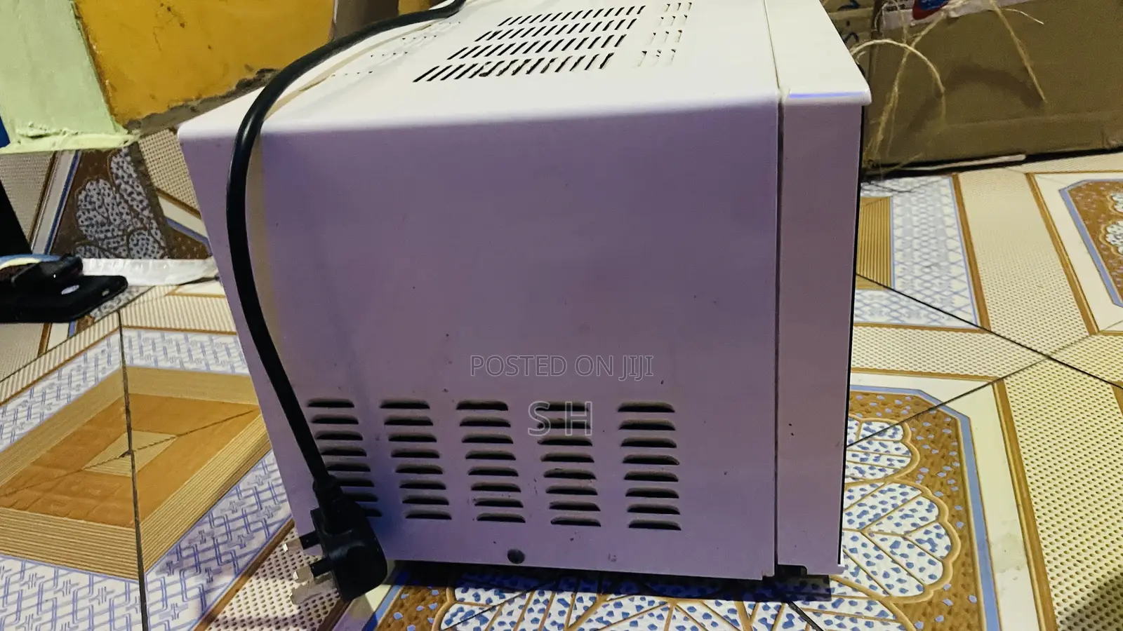 Von Vans 20mgw Microwave Oven