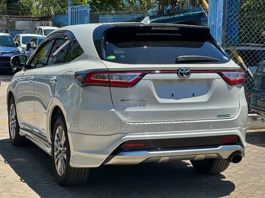 Toyota Harrier 2.0 2019 Pearl