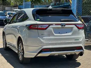 Toyota Harrier 2.0 2019 Pearl