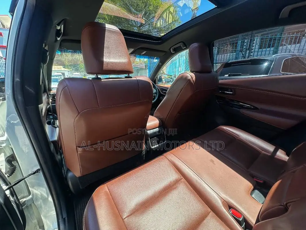 Toyota Harrier 2.0 2019 Pearl