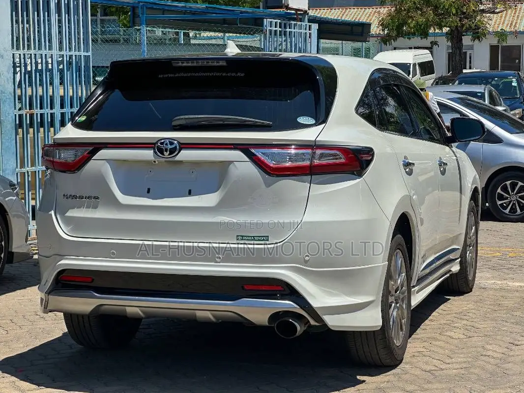 Toyota Harrier 2.0 2019 Pearl