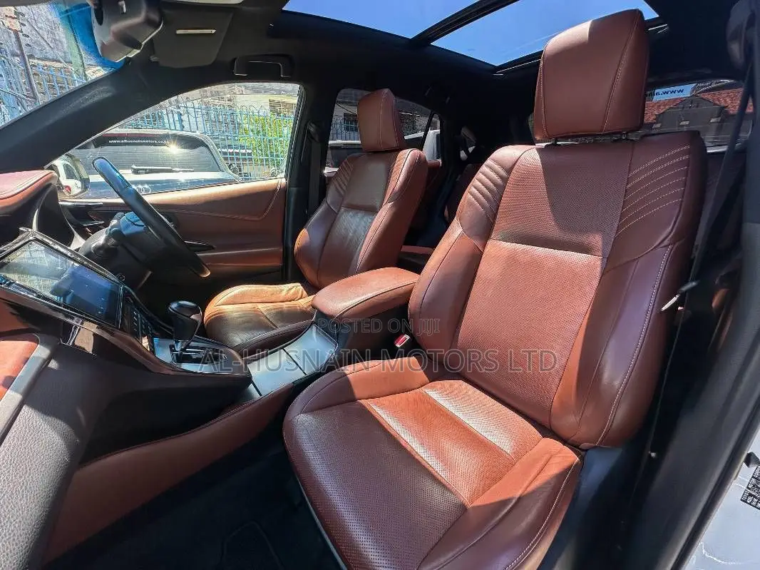 Toyota Harrier 2.0 2019 Pearl