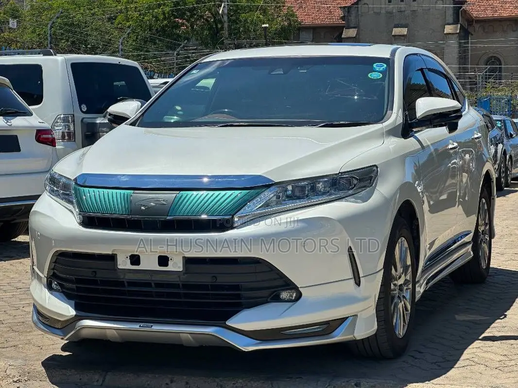 Toyota Harrier 2.0 2019 Pearl