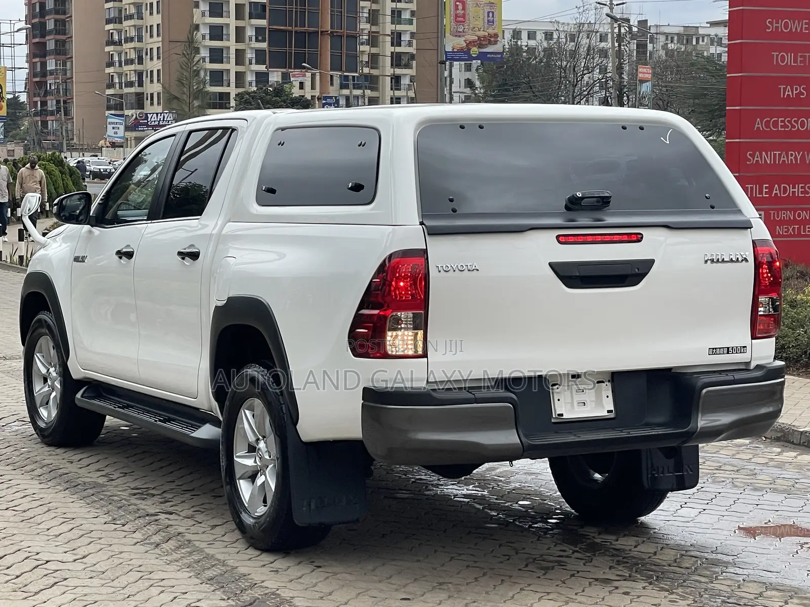 Toyota Hilux 2019 White