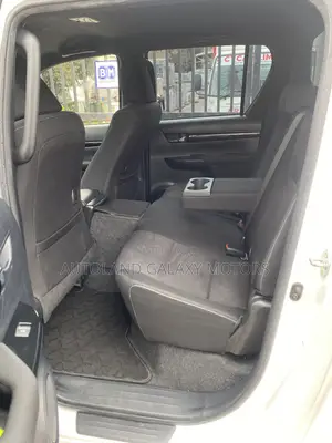 Toyota Hilux 2019 White