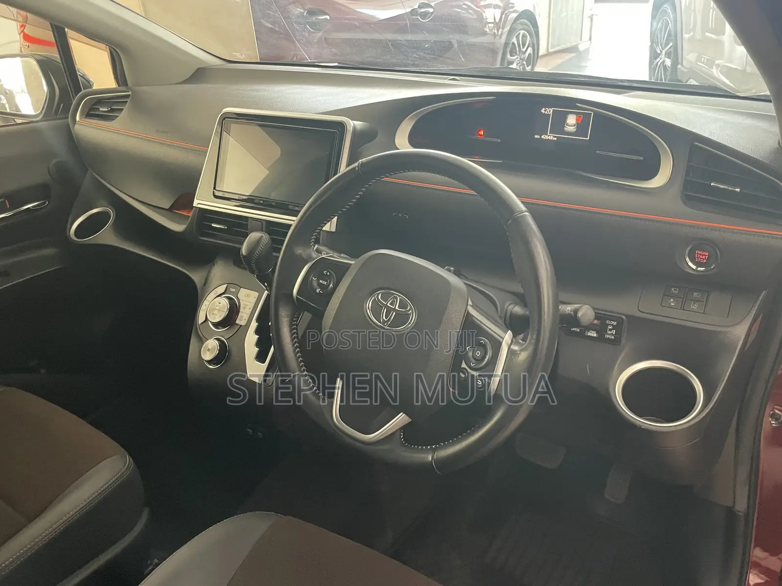Toyota Sienta 1.5 FWD 2019 Maroon