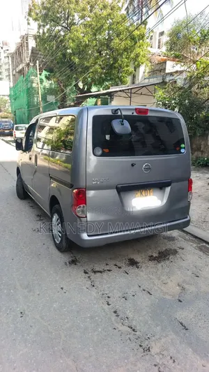 Nissan NP200 2018 Gray