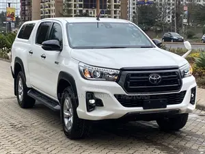 Toyota Hilux 2019 White