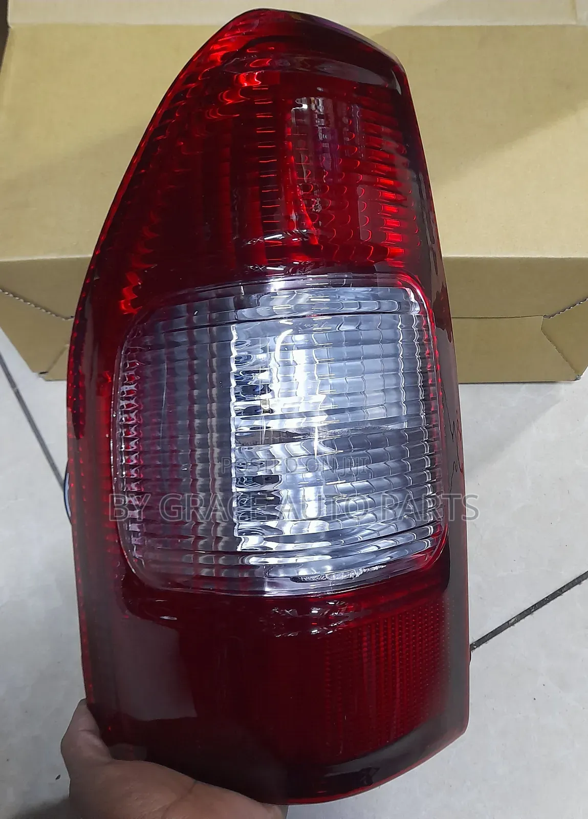 Tail Light Dmax 2002