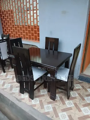 Four Seater Dinning Table