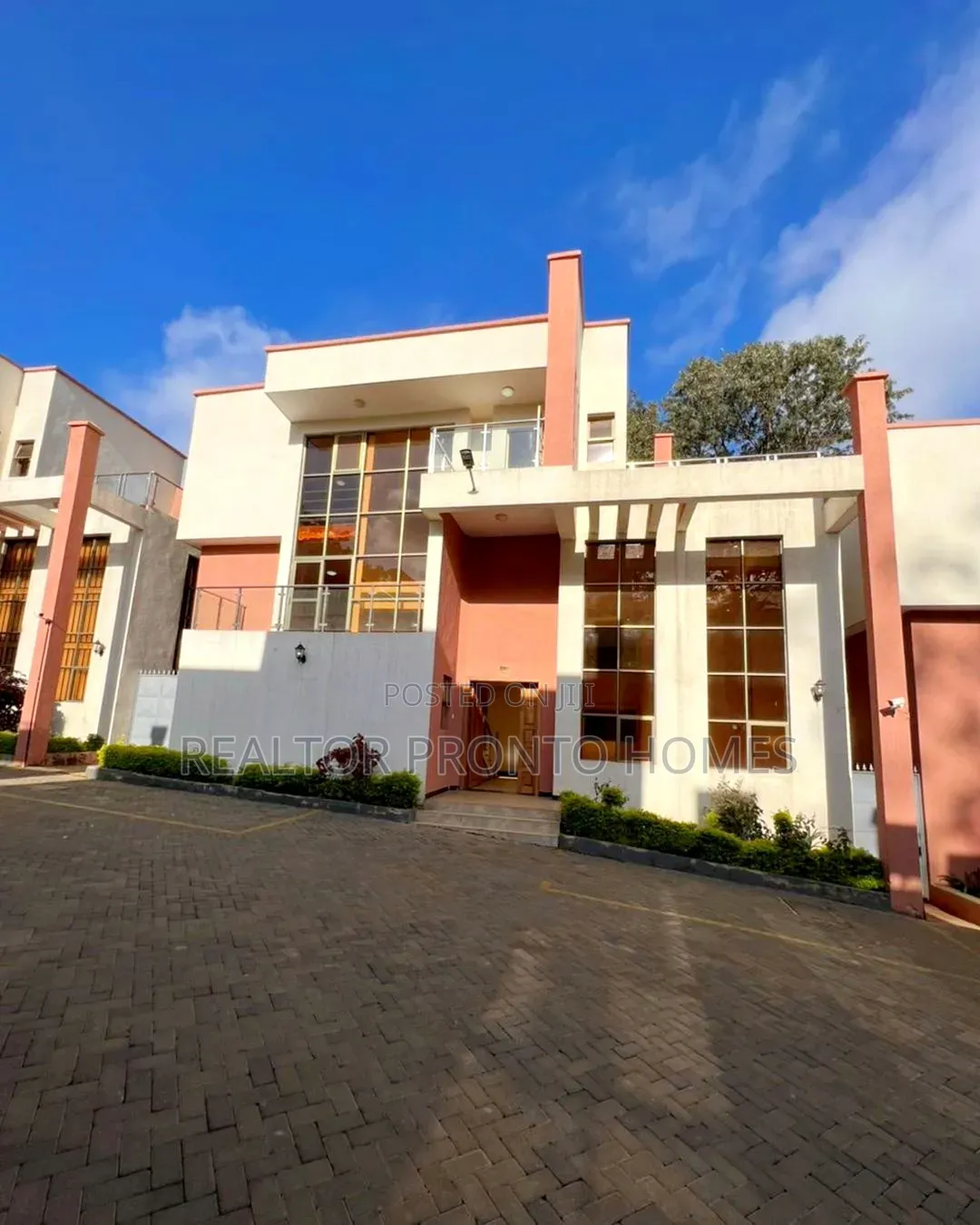 5bdrm Townhouse/Terrace in Lavington, Muthangari for sale
