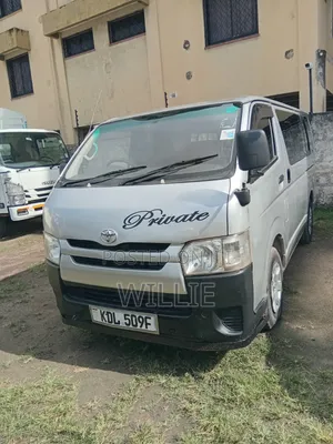 Toyota HiAce 2015 Silver