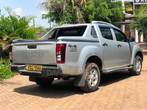 Isuzu D-MAX 2022 Gray