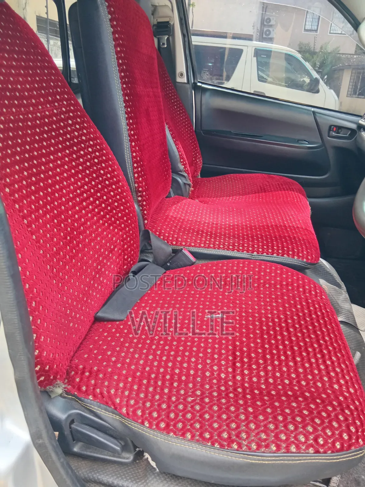 Toyota HiAce 2015 Silver