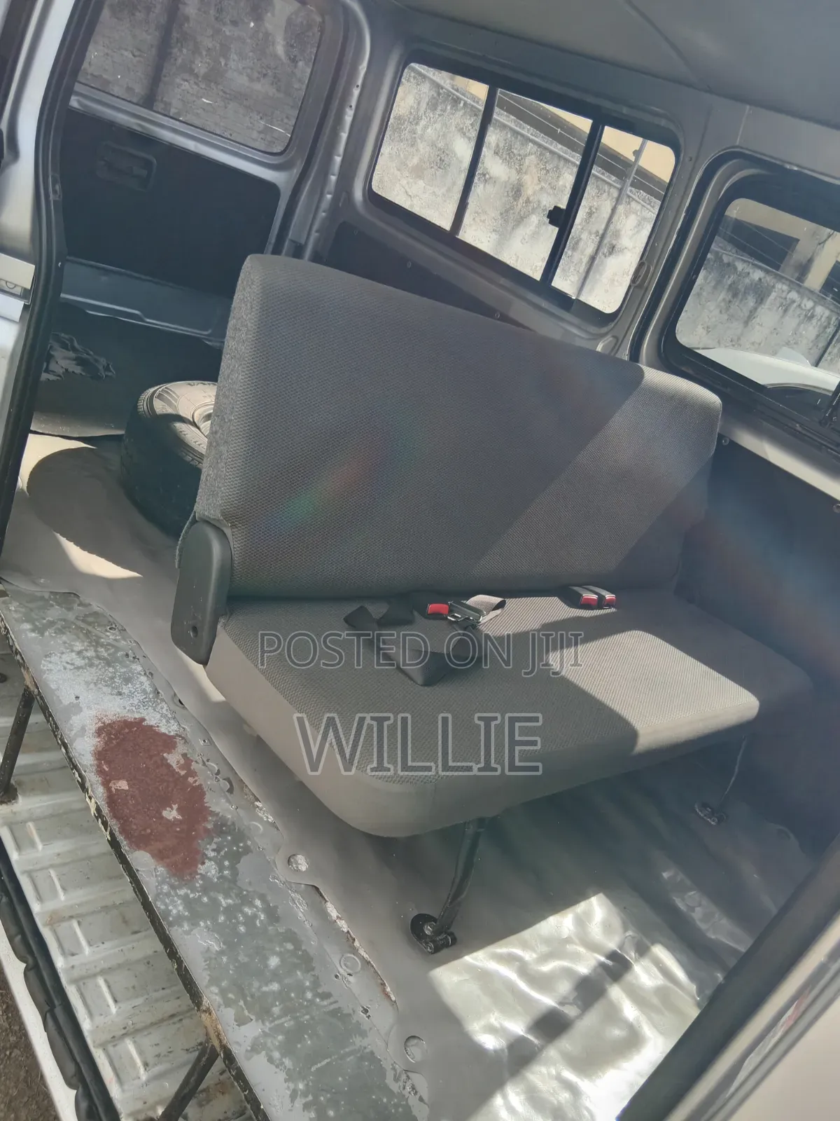 Toyota HiAce 2015 Silver